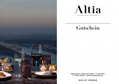 Gutscheinvorlage mit Gläsern und Speisen